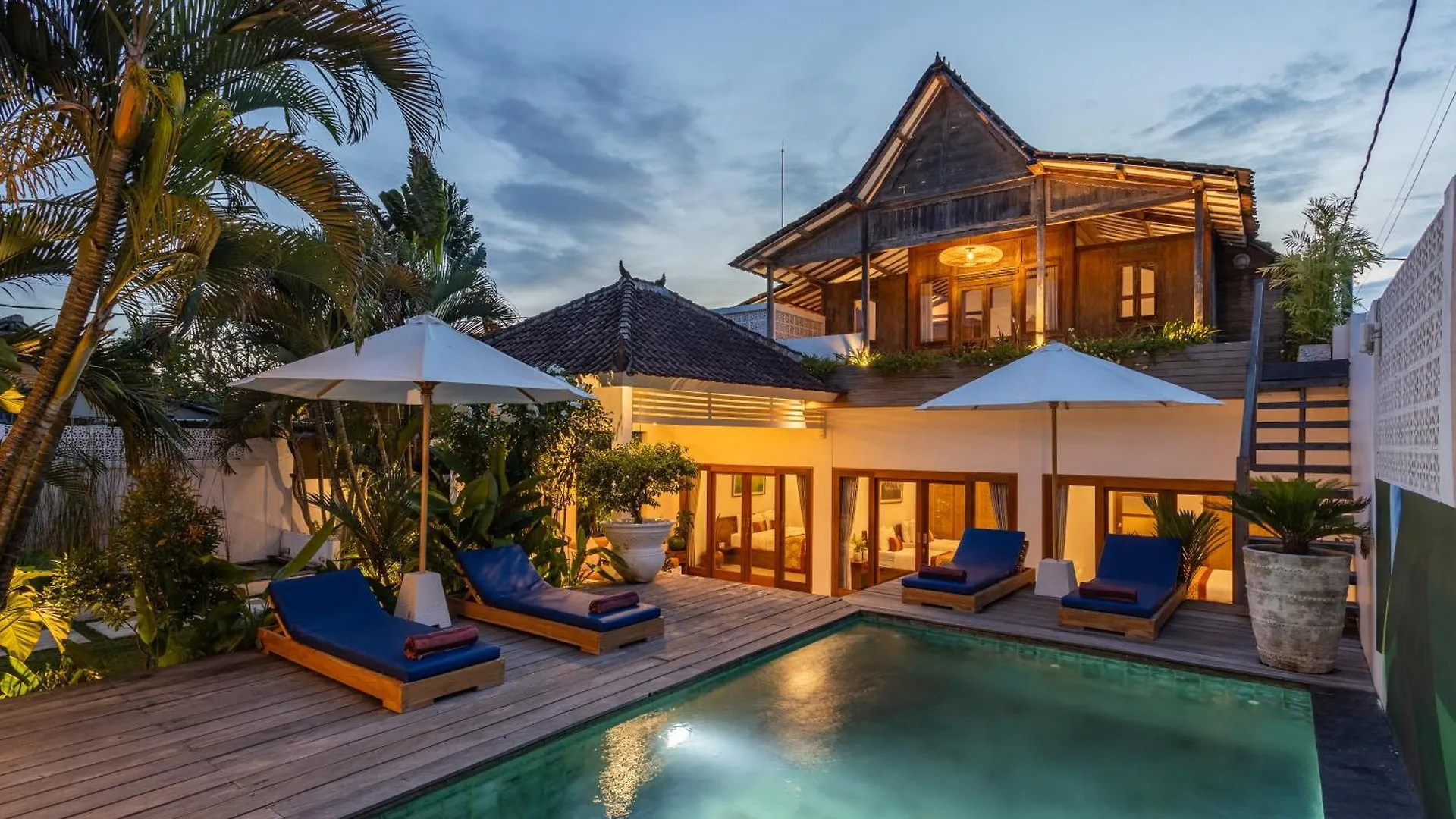 5 Bedroom Entire Villa In Berawa Canggu location