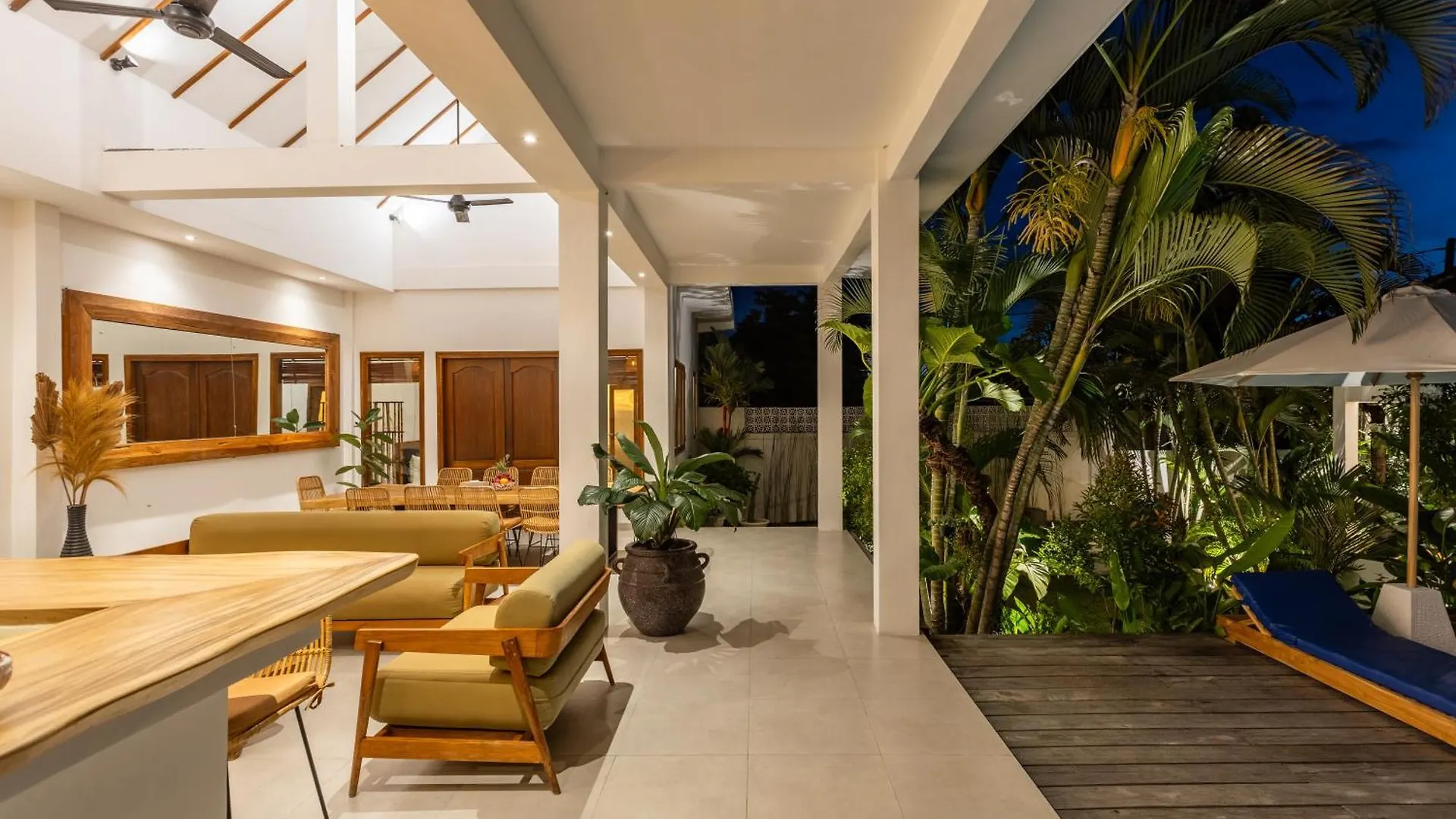 5 Bedroom Entire Villa In Berawa Canggu Dalung  Dalung (Bali)