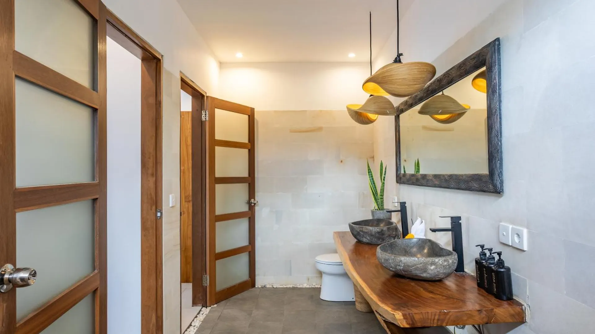 5 Bedroom Entire Villa In Berawa Canggu Dalung  Dalung (Bali)
