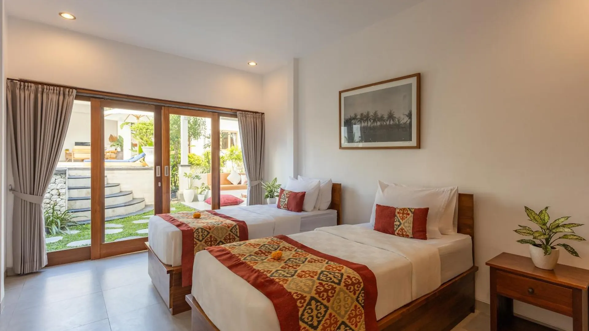 5 Bedroom Entire Villa In Berawa Canggu Dalung  0*, Dalung (Bali)