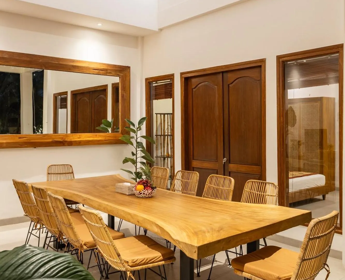 5 Bedroom Entire Villa In Berawa Canggu Dalung