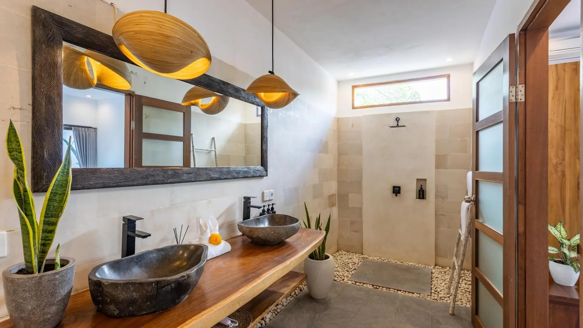 5 Bedroom Entire Villa In Berawa Canggu Dalung  Dalung (Bali)