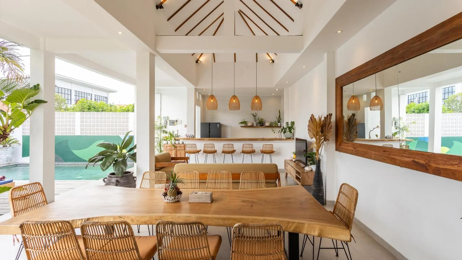 5 Bedroom Entire Villa In Berawa Canggu Dalung